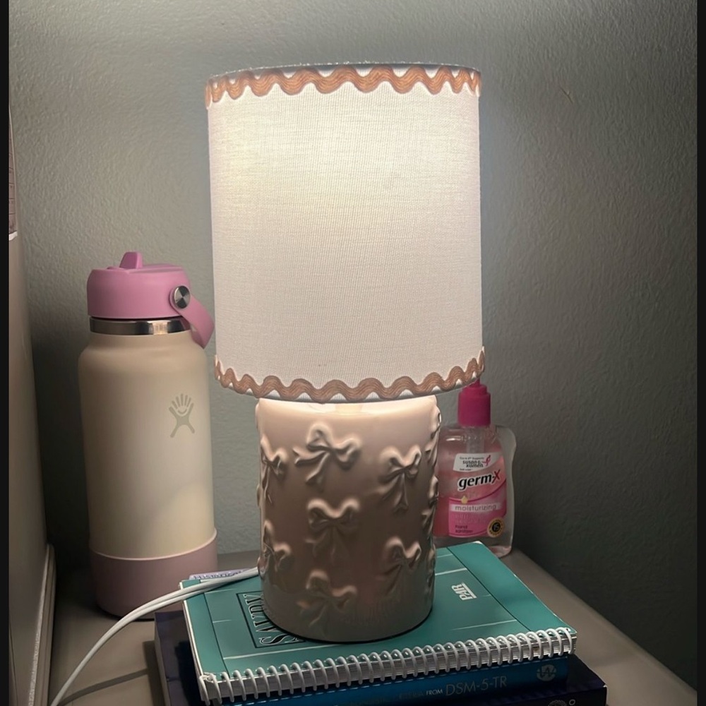 Mini Bow Lamp